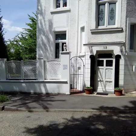 Mit 2 Schlafzimmer Apartment *